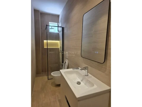 Tirane, shitet apartament 1+1 Kati 1, 58 m² 128.500 € (Liqeni i Thate)