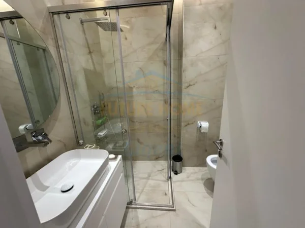 Tirane, jepet me qera apartament 2+1+2+Post Parkimi+Ballkon Kati 5, 105 m² 1.200 € (Myslym Shyri)