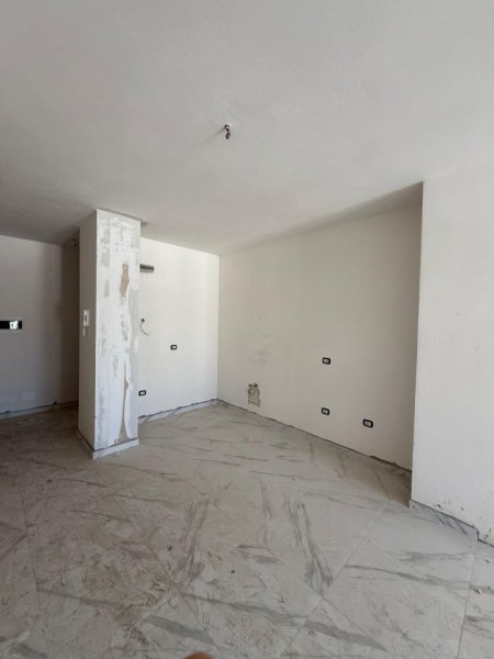 Tirane, shitet apartament 1+1 Kati 11, 79 m² 122.667 € (Turdiu)
