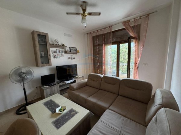 Tirane, shitet apartament 2+1+Ballkon Kati 3, 144.000 € 