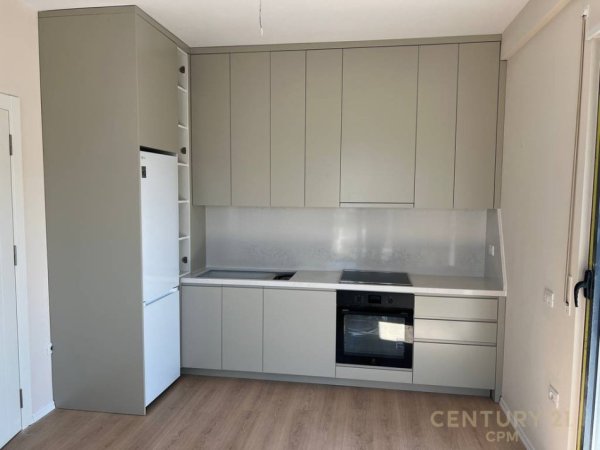 Tirane, jepet me qera apartament 1+1 Kati 3, 78 m² 600 €