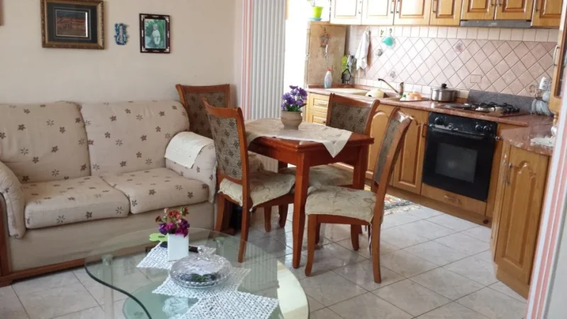Fier, shes apartament 2+1 Kati 5, 90 m² 65.000 € (Lagja 1 Maj, tek Ish Insig)