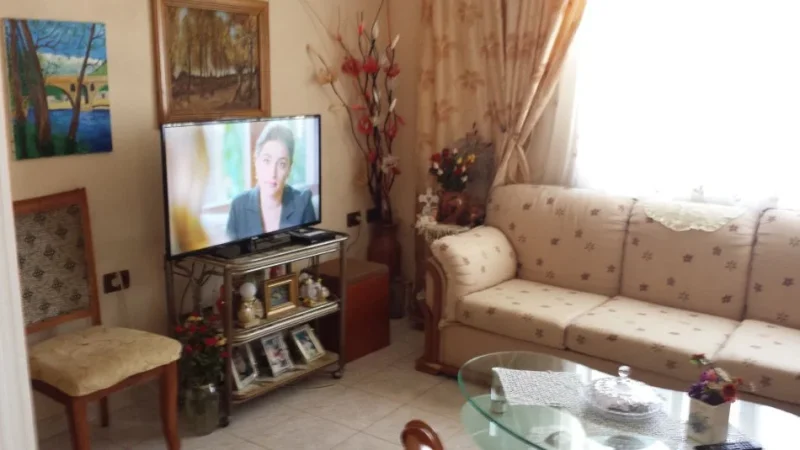 Fier, shes apartament 2+1 Kati 5, 90 m² 65.000 € (Lagja 1 Maj, tek Ish Insig)