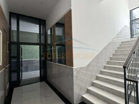 Tirane, jepet me qera apartament 1+1 Kati 3, 65 m² 600 € 
