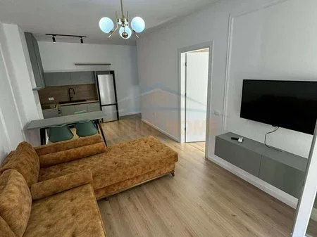 Tirane, jepet me qera apartament 1+1 Kati 3, 65 m² 600 € 