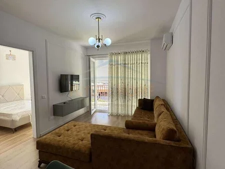 Tirane, jepet me qera apartament 1+1 Kati 3, 65 m² 600 € 