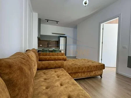 Tirane, jepet me qera apartament 1+1 Kati 3, 65 m² 600 € 