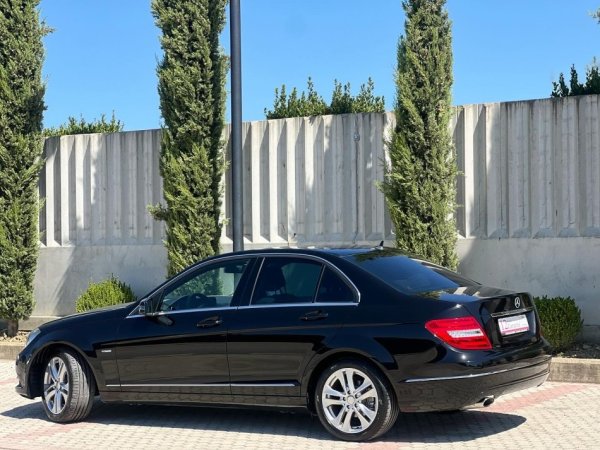 MERCEDES BENZ C 220 CDI ( nafte ) 👉 2012 👈 kambio AUTOMATIKE - Avangarde 9.900 €