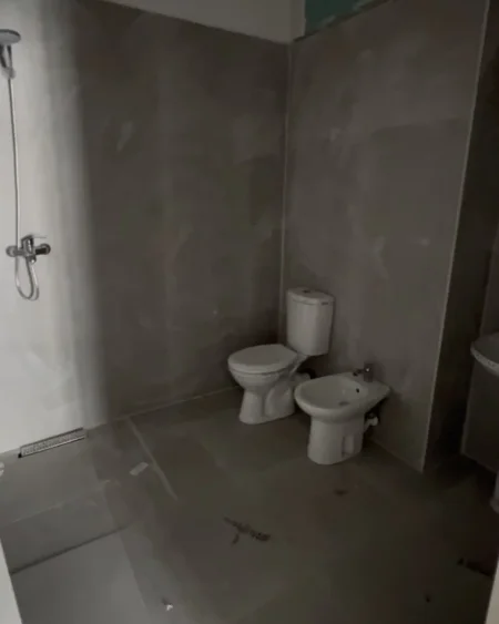 Tirane, shitet apartament 3+1 Kati 8, 153 m² 122.400 € 