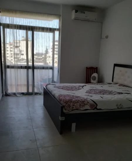 Tirane, jepet me qera apartament 2+1+Ballkon Kati 6, 80 m² 700 € (Mbrapa Poliklinikes nr 9, tek 21 Dhjetori)