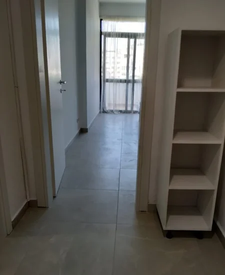 Tirane, jepet me qera apartament 2+1+Ballkon Kati 6, 80 m² 700 € (Mbrapa Poliklinikes nr 9, tek 21 Dhjetori)