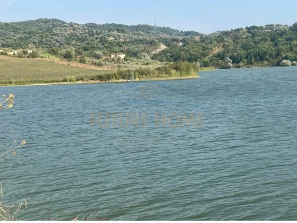 Durres, shitet toke , 2.884 m² 160.000 € (KARPEN, MAMINAS)