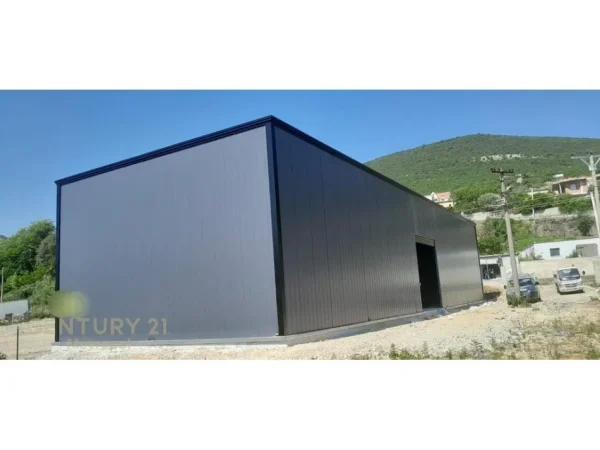 Tirane, jepet me qera ambjent biznesi Kati 0, 1.200 m² 2.000 € (Rruga e Dajtit)