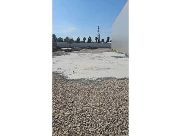 Tirane, jepet me qera magazine Kati 0, 1.000 m² 3.500 € (Kashar)