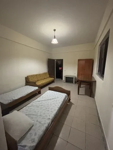 Tirane, jepet me qera garsonier 1+1 Kati 1, 35 m² 260 € (Rruga Haxhi Isuf Banka)