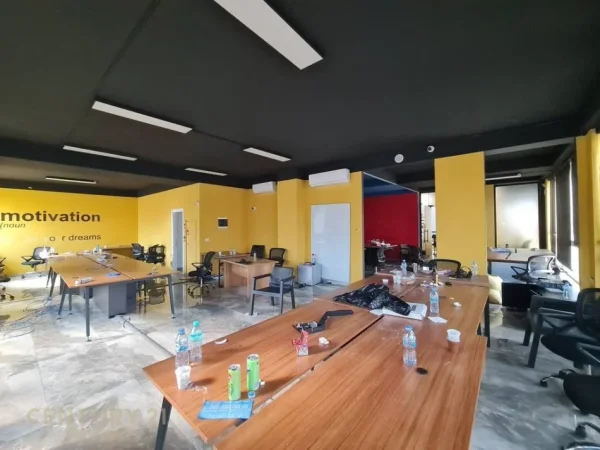 Tirane, jepet me qera ambjent biznesi Kati 2, 400 m² 4.000 € (Astir)