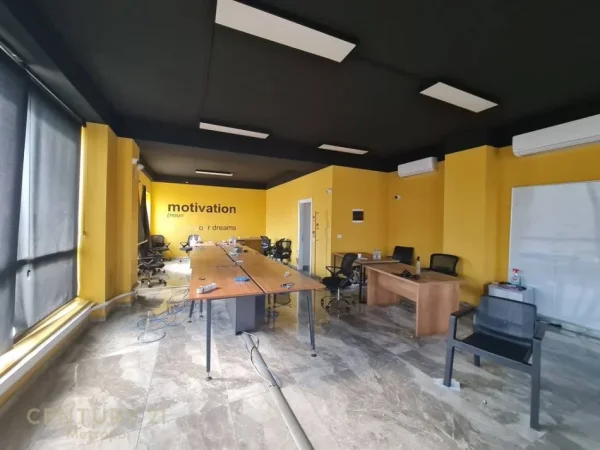 Tirane, jepet me qera ambjent biznesi Kati 2, 400 m² 4.000 € (Astir)