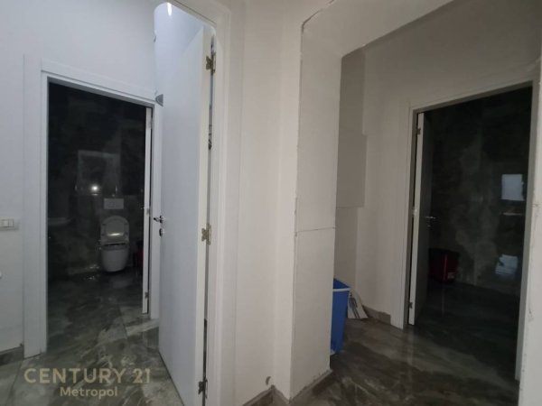 Tirane, jepet me qera ambjent biznesi Kati 2, 400 m² 4.000 € (Astir)