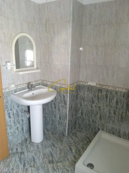 Tirane, jepet me qera apartament 1+1 Kati 6, 58 m² 520 € (RRUGA KONGRESI I MANASTIRIT)