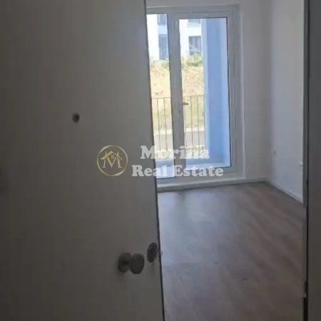 Tirane, jepet me qera apartament 1+1 Kati 2, 60 m² 300 € (Fresku-Residenca Oxa)