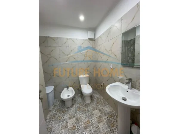Durres, jepet me qera apartament 2+1+Ballkon Kati 11, 1.200 € (Vollga, Durres)