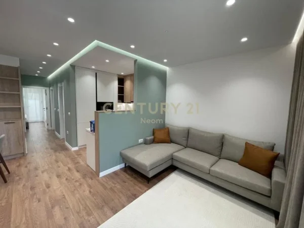 Tirane, jepet me qera apartament 2+1 Kati 1, 77 m² 700 € 