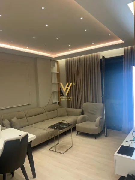 Tirane, jepet me qera apartament 2+1+Ballkon Kati 6, 95 m² 750 € (DON BOSKO)