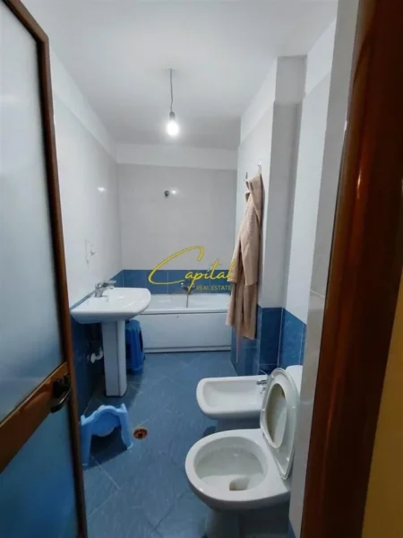 Tirane, jepet me qera apartament 2+1 Kati 4, 110 m² 450 € (ASTIR)