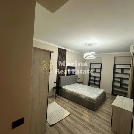 Tirane, jepet me qera apartament 2+1 Kati 5, 105 m² 700 € (Kopshti Botanik,)