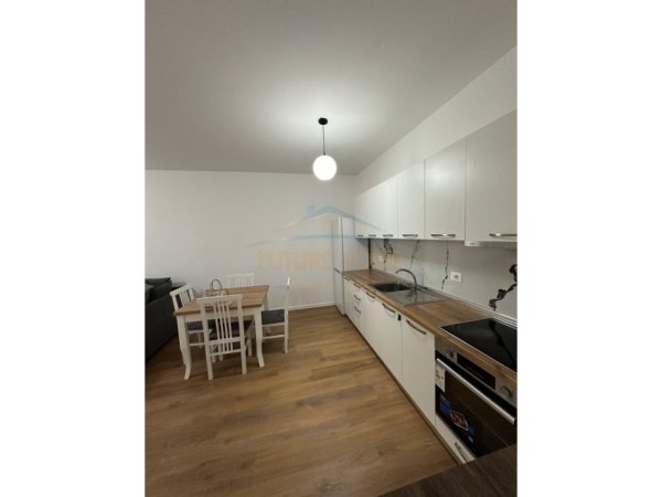 Tirane, jepet me qera apartament 2+1 Kati 3, 111 m² 850 € (Residenca Trio Tower)