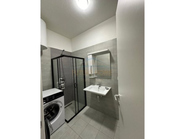 Tirane, jepet me qera apartament 2+1 Kati 3, 111 m² 850 € (Residenca Trio Tower)