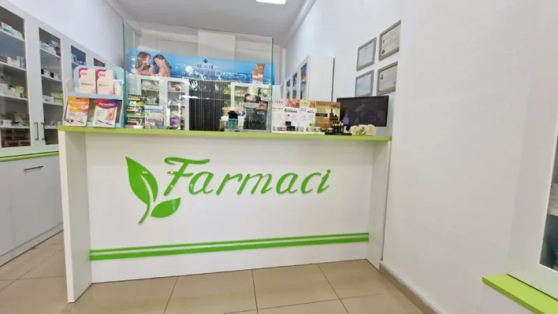Tirane, shes Shes Rafte Farmacie 1.600 €