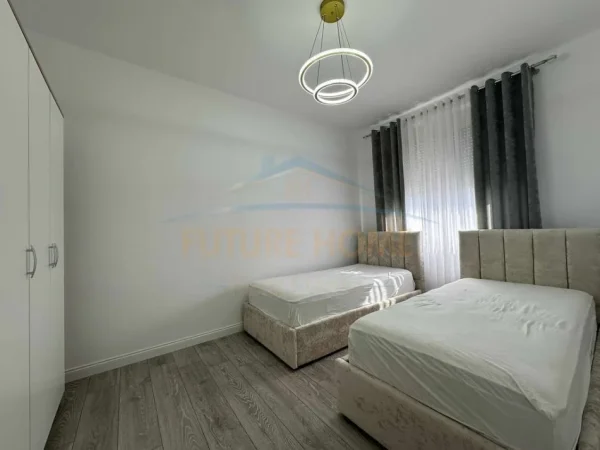 Tirane, jepet me qera apartament 2+1+Ballkon Kati 8, 91 m² 600 € (Vila L, Astir)