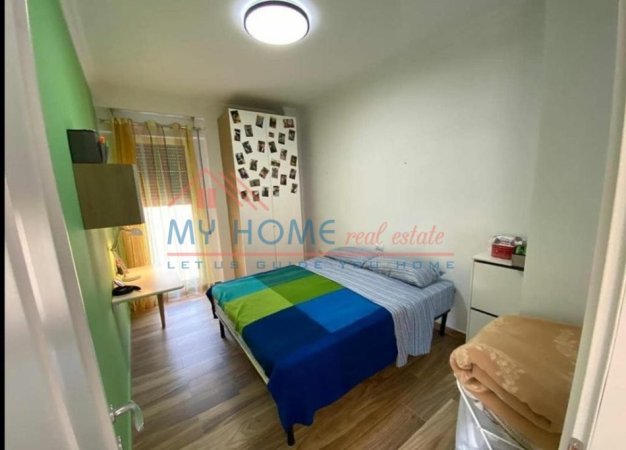 Tirane, jepet me qera apartament 2+1+Ballkon Kati 1, 85 m² 700 € (21 Dhjetori)