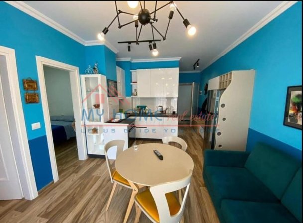 Tirane, jepet me qera apartament 2+1+Ballkon Kati 1, 85 m² 700 € (21 Dhjetori)