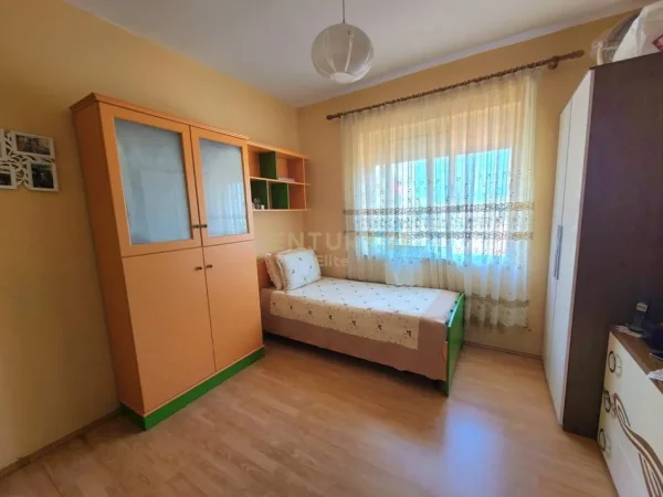 Tirane, shitet apartament Kati 6, 106 m² 138.000 € (Zogu i Zi)