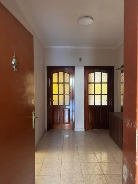 Tirane, jepet me qera apartament 2+1+Aneks+Ballkon Kati 1, 100 m² 720 € 