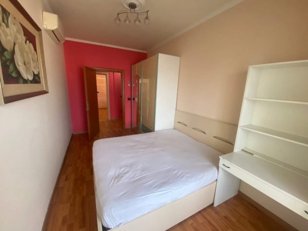 Tirane, jepet me qera apartament 3+1+Ballkon Kati 12, 171 m² 700 € (Bulevardi Bajram Curri, Brryli)