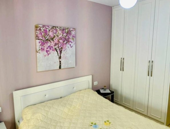 Tirane, jepet me qera apartament 1+1 Kati 5, 60 m² 550 € (Kompleksi Kontakt)
