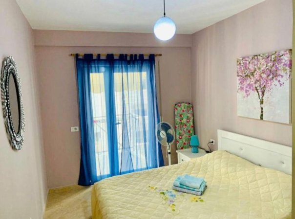 Tirane, jepet me qera apartament 1+1 Kati 5, 60 m² 550 € (Kompleksi Kontakt)