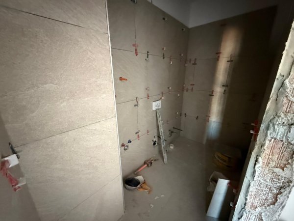 Tirane, shitet apartament 2+1 Kati 3, 93 m² 150.000 € 