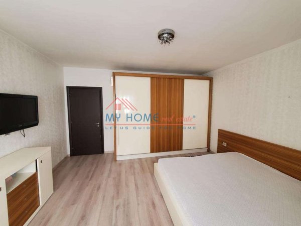 Tirane, jepet me qera apartament 2+1+Ballkon Kati 4, 80 m² 650 € (Pazari i Ri)