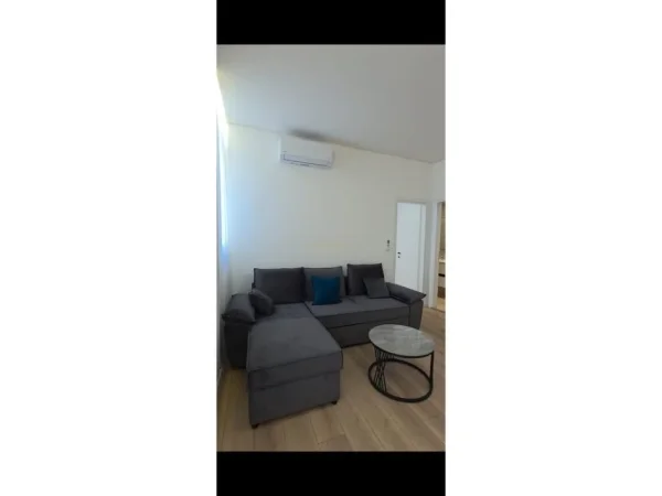Tirane, shitet apartament duplex 1+1 , 58 m² 128.500 € 