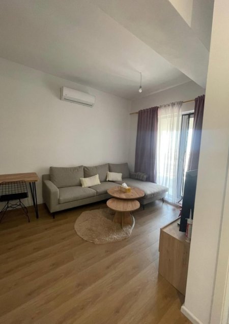 Tirane, shitet apartament 1+1+Ballkon , 54 m² 77.300 € (Kompleksi Kontakt, Ali Demi)