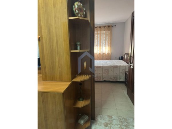 Tirane, jap me qera apartament 2+1+Ballkon Kati 5, 120 m² 500 € (Siri Kodra)