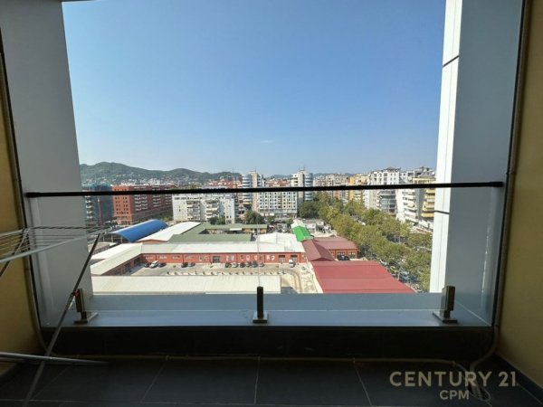 Tirane, jepet me qera apartament 1+1 Kati 9, 76 m² 800 € (Square21)
