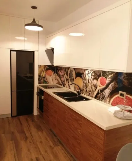 Tirane, jepet me qera apartament 2+1 Kati 5, 80 m² 550 € (2 Rotondot te Ozone astir)