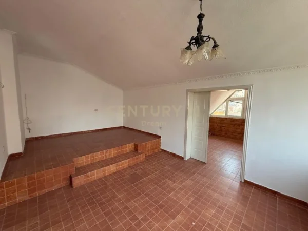 Tirane, shes apartament 3+1 Kati 3, 130 m² 198.000 € (Restorant Durresi)