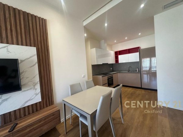 Tirane, jepet me qera apartament 1+1 Kati 8, 75 m² 850 € 