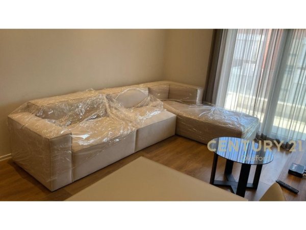 Tirane, jepet me qera apartament 1+1 Kati 8, 75 m² 850 € 